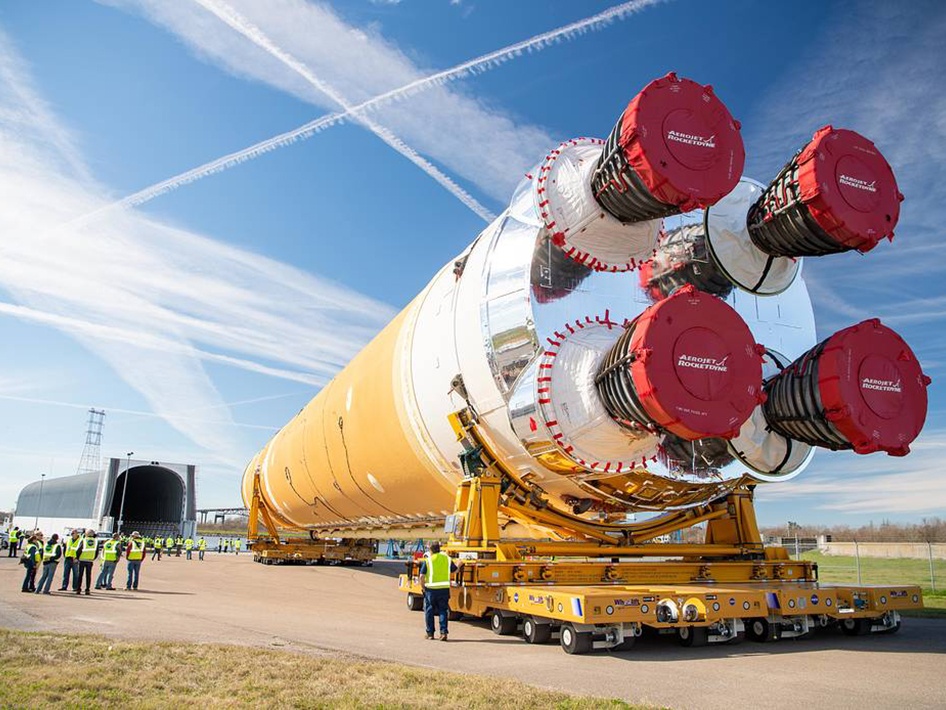 maf_20200108_artemis_roll_out_dn-5673_0